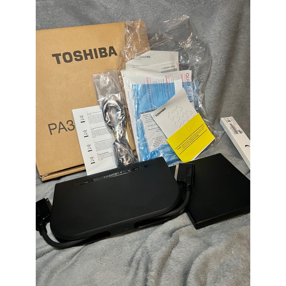 Toshiba PA3091U-2CHG Battery Charger Dock Portégé M700 Series w/ Recovery Discs